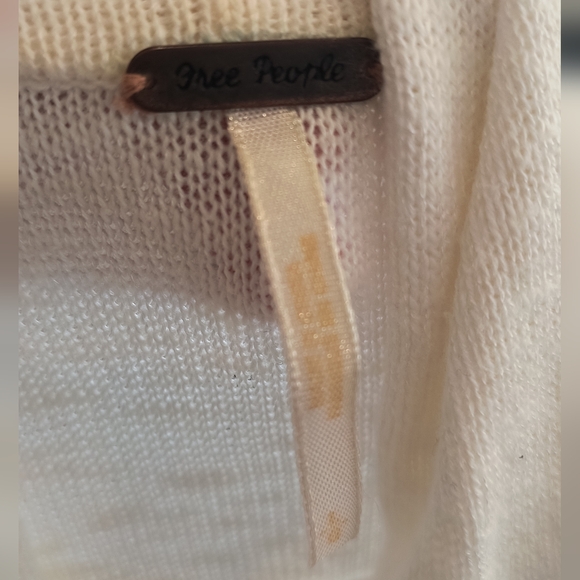 Free People cream colored sweater size Large - Picture 2 of 3